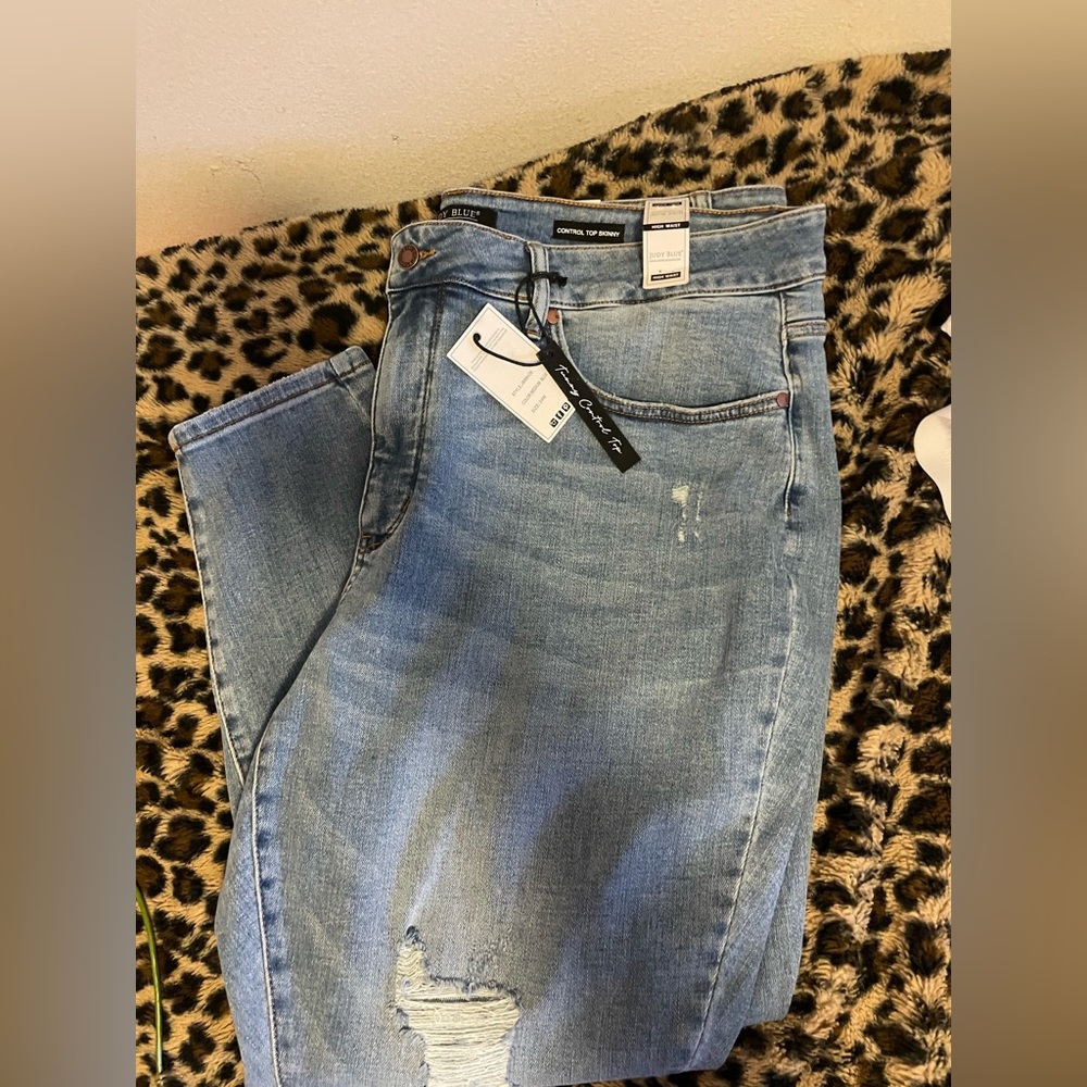 Judy Blue tummy controlling jeans!